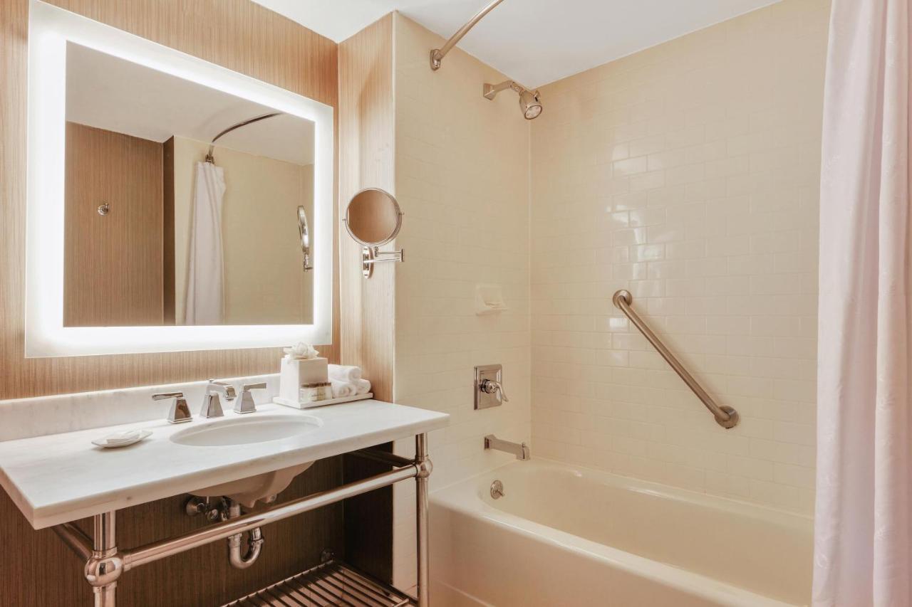 Sheraton Tarrytown Hotel Exterior foto