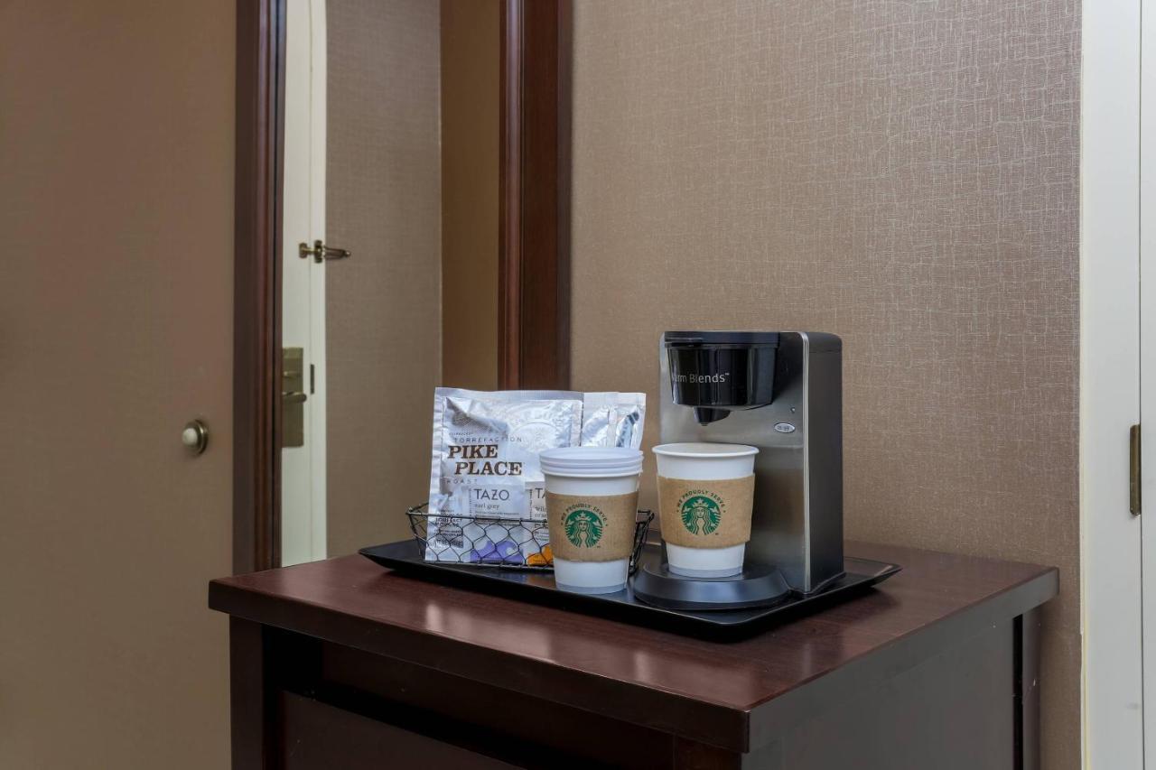 Sheraton Tarrytown Hotel Exterior foto
